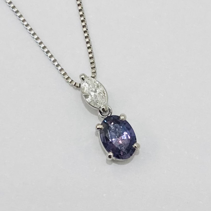極美品k18WG ペンダントトップサファイアダイヤ希少濃いめブルー